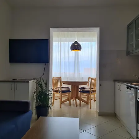 Apartments Jelica Supetar - Two Apartment - A Small House With A Private Yard - Two-Room Apartment With A Sea View - Free Parking Exterior photo