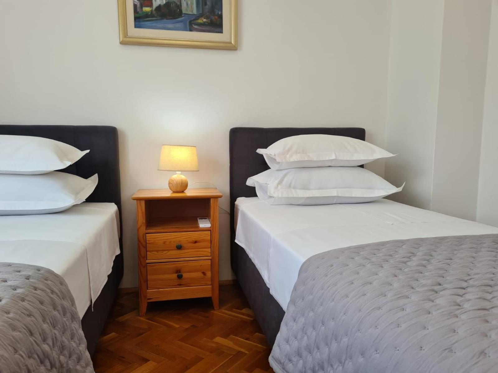 Jelica - Two - A Small House With A Private Yard - Two-room With A Sea View - Free Parking *