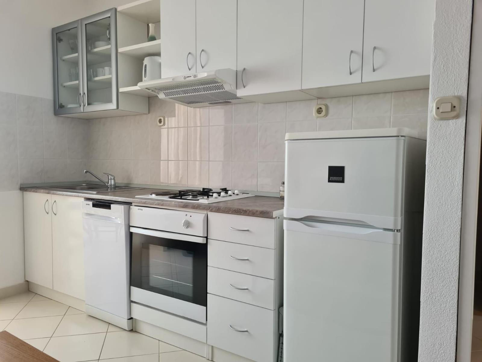 Jelica - Two - A Small House With A Private Yard - Two-room With A Sea View - Free Parking