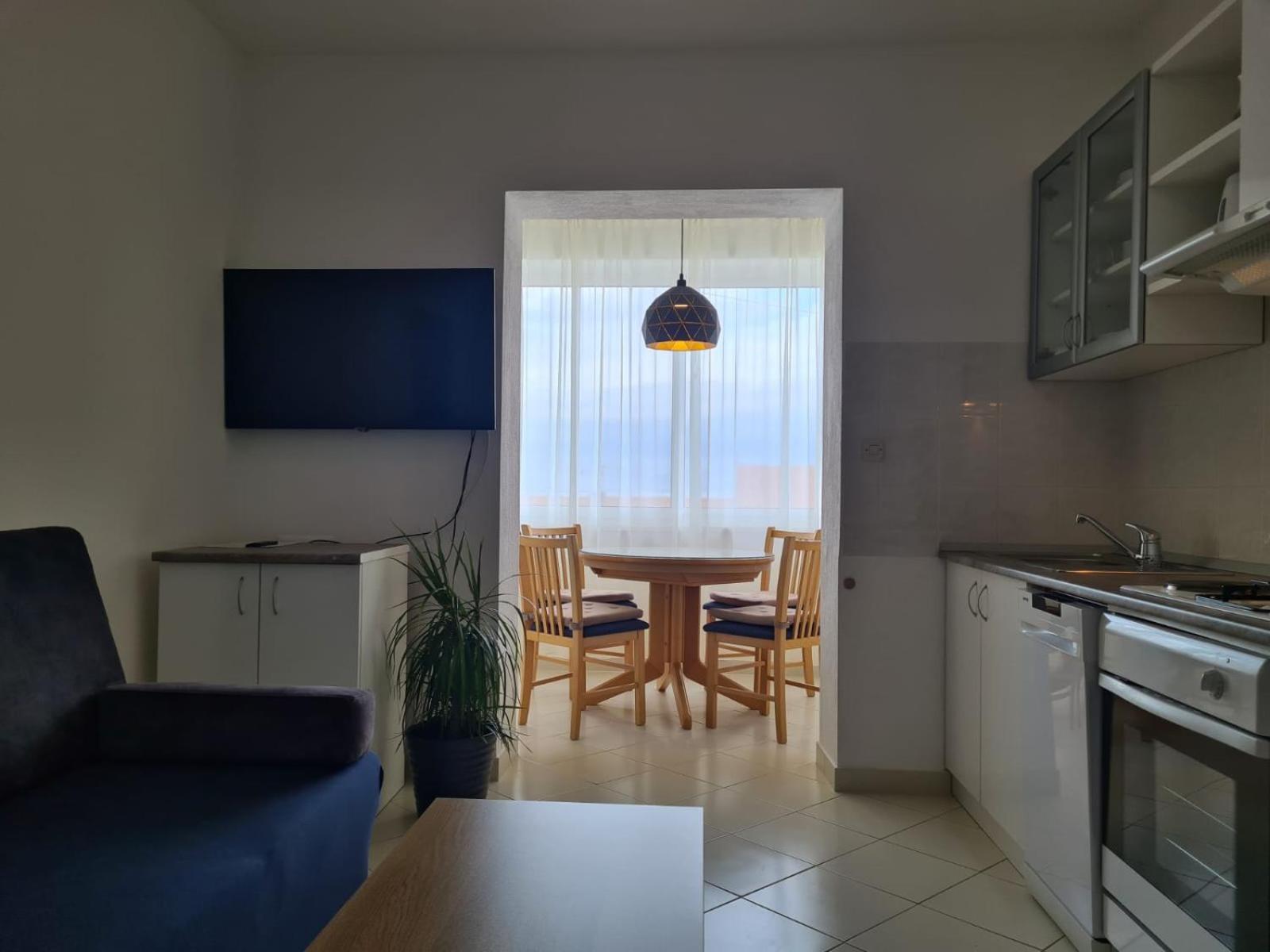 Jelica - Two - A Small House With A Private Yard - Two-room With A Sea View - Free Parking Supetar