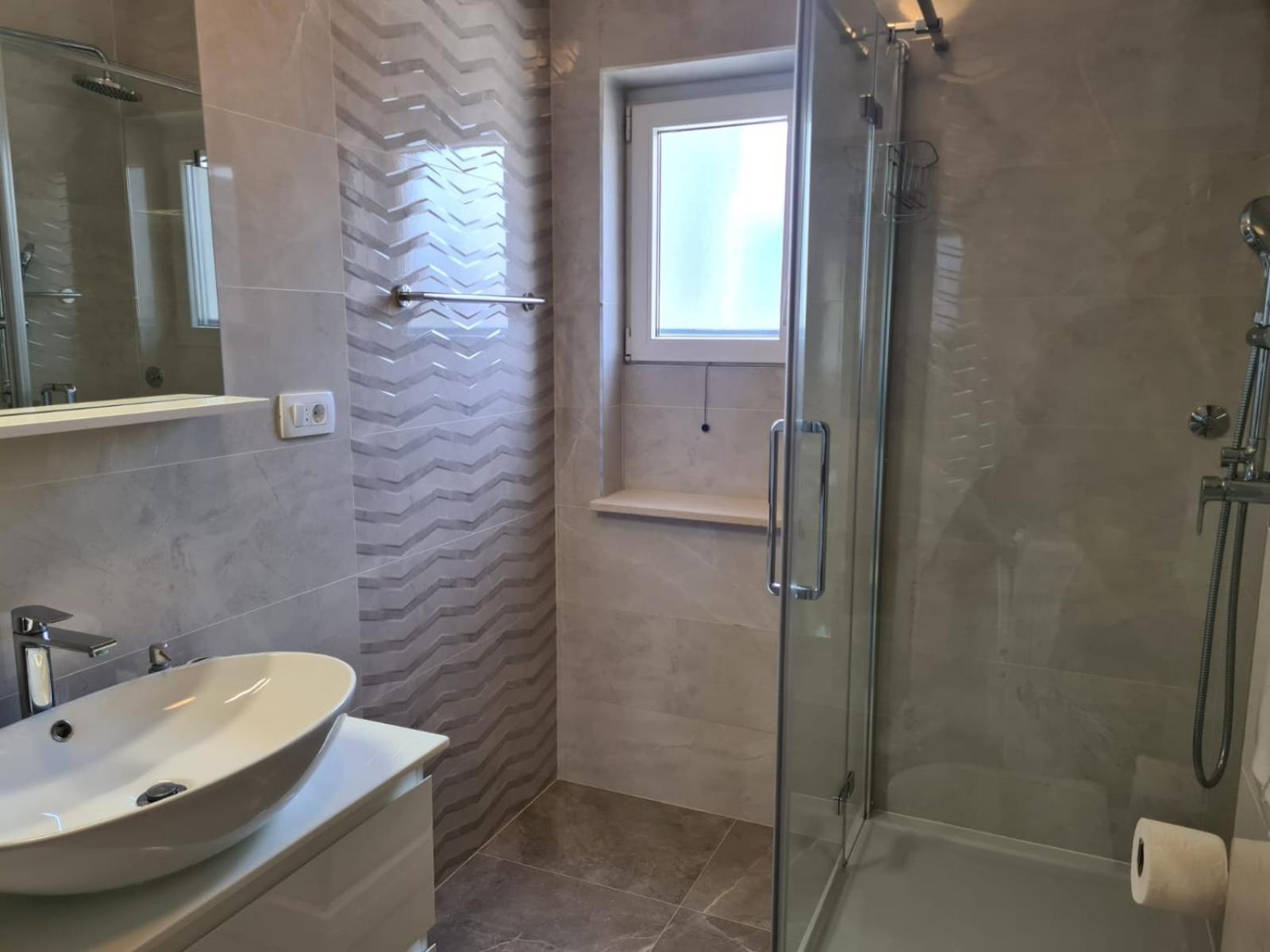 Apartments Jelena Supetar - Three Apartments - A Small House With A Private Yard - Two-Room Apartment With A Sea View - Three-Room Apartment With Garden And Barbecue - Free Parking Apartment *