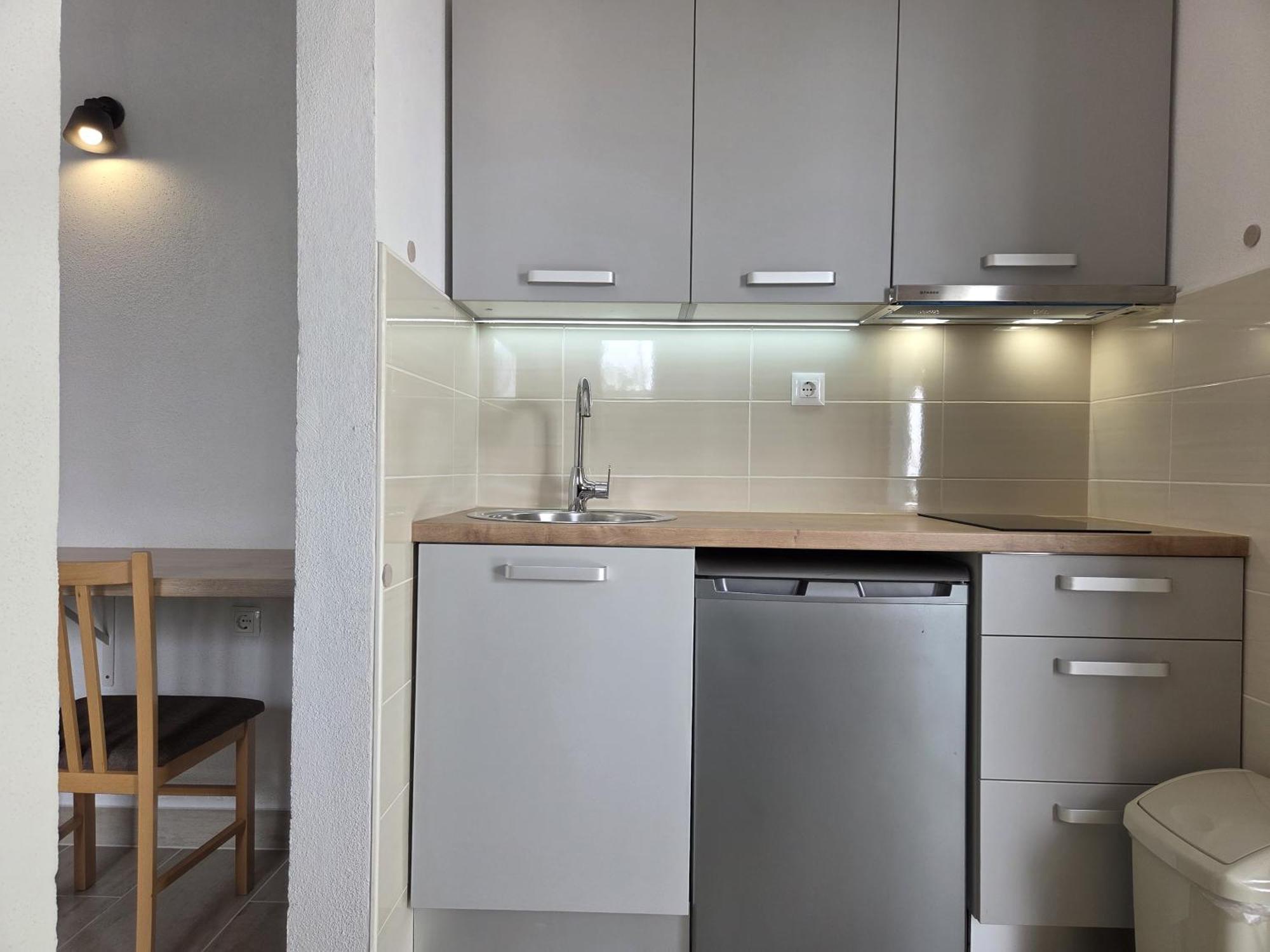 Apartments Jelena Supetar - Three Apartments - A Small House With A Private Yard - Two-Room Apartment With A Sea View - Three-Room Apartment With Garden And Barbecue - Free Parking *